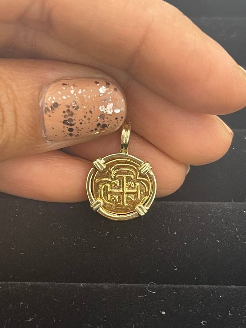 Atocha Mini Gold Münze Anhänger Aus 14Kt Massivem Reinem von KEYWESTTREASURESHOP