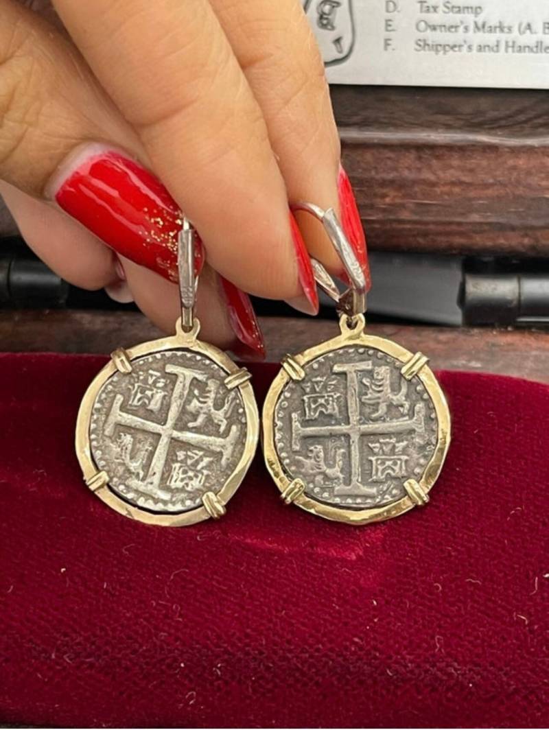 Atocha Münze Ohrringe in 14Kt Massiv Gold Lünette von KEYWESTTREASURESHOP