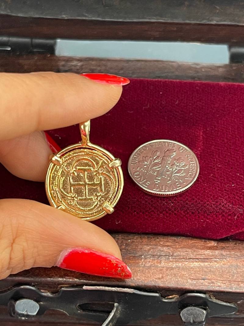 Wunderschöner Atocha Schiffswrack Schatz Mel Fisher Gold Münze Anhänger Handgemacht Aus 14Kt Massivem von KEYWESTTREASURESHOP