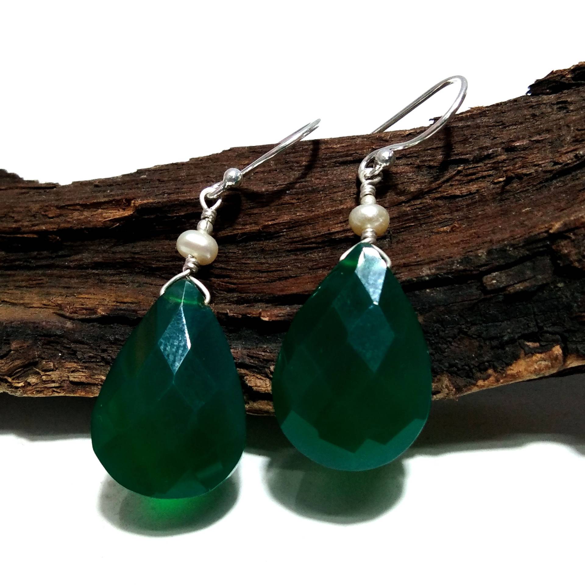 Handgefertigte Grüner Onyx & Perlen Ohrringe 925 Sterling Silber von KGNSilverJewellery