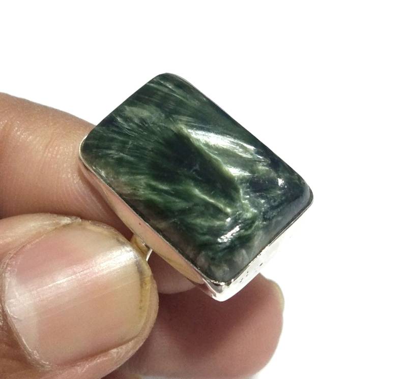 Natürlicher Grüner Seraphinit Edelsteinring, Massiver 925Er Sterlingsilberring, Seraphinitsteingröße 21 X 14 Mm Handgemachter Ring von KGNSilverJewellery