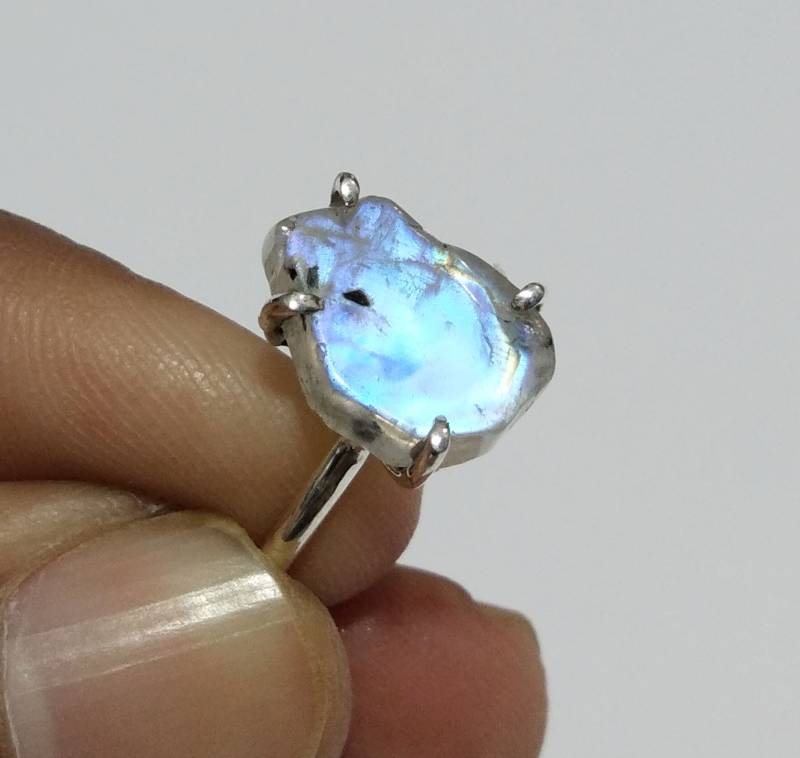 Natürlicher Roher Regenbogen Mondstein Rohstein Ring, Massiv 925 Sterling Silber Stein Größe 13 X 8 Mm Handgemachter Ring Geschenk Geburtstagsring von KGNSilverJewellery