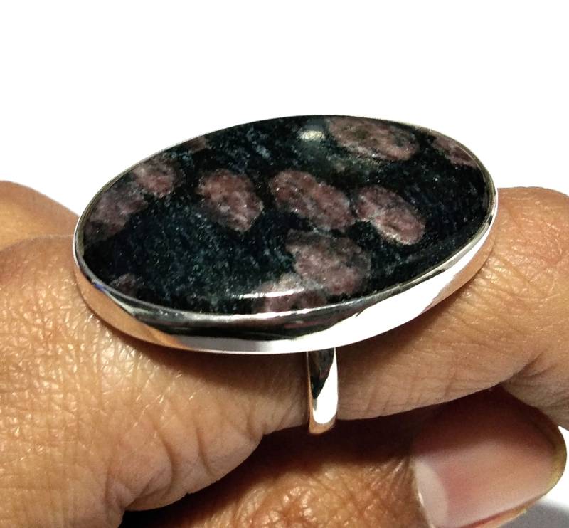 Natürlicher Schwarzer Rubin Fuschit Edelstein Ring, Massiver 925 Sterling Silber Stein Größe 36 X 24 Mm Handgemachtes Geschenk Muttertag Ring von KGNSilverJewellery