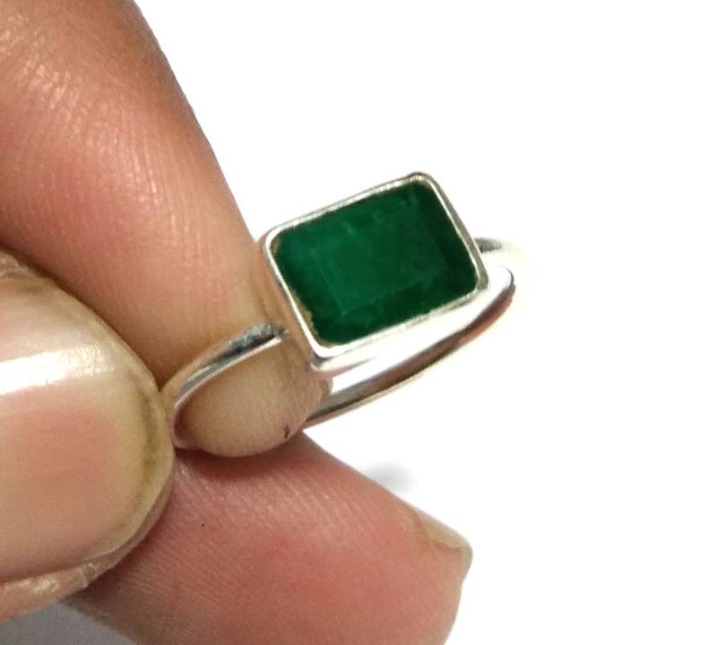 Natürlicher Smaragd-Edelstein-Ring, 925Er-starling-Silberring, Schmucksteingröße 8 X 7 Mm, Grüner Smaragd-Ring von KGNSilverJewellery