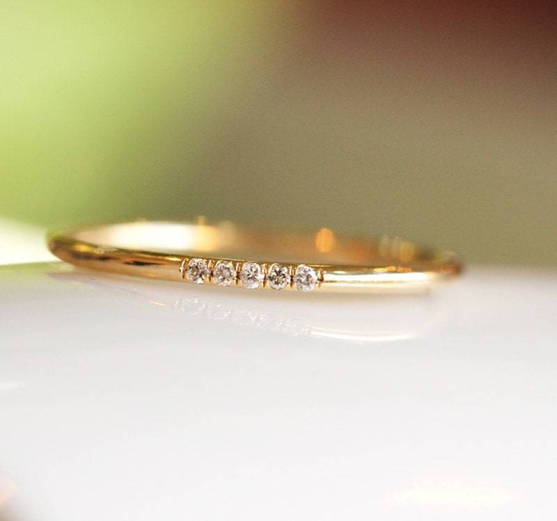 14K Gelbgold Diamant Ehering Dünner Pave Set Ring von KHIMJEWELRY