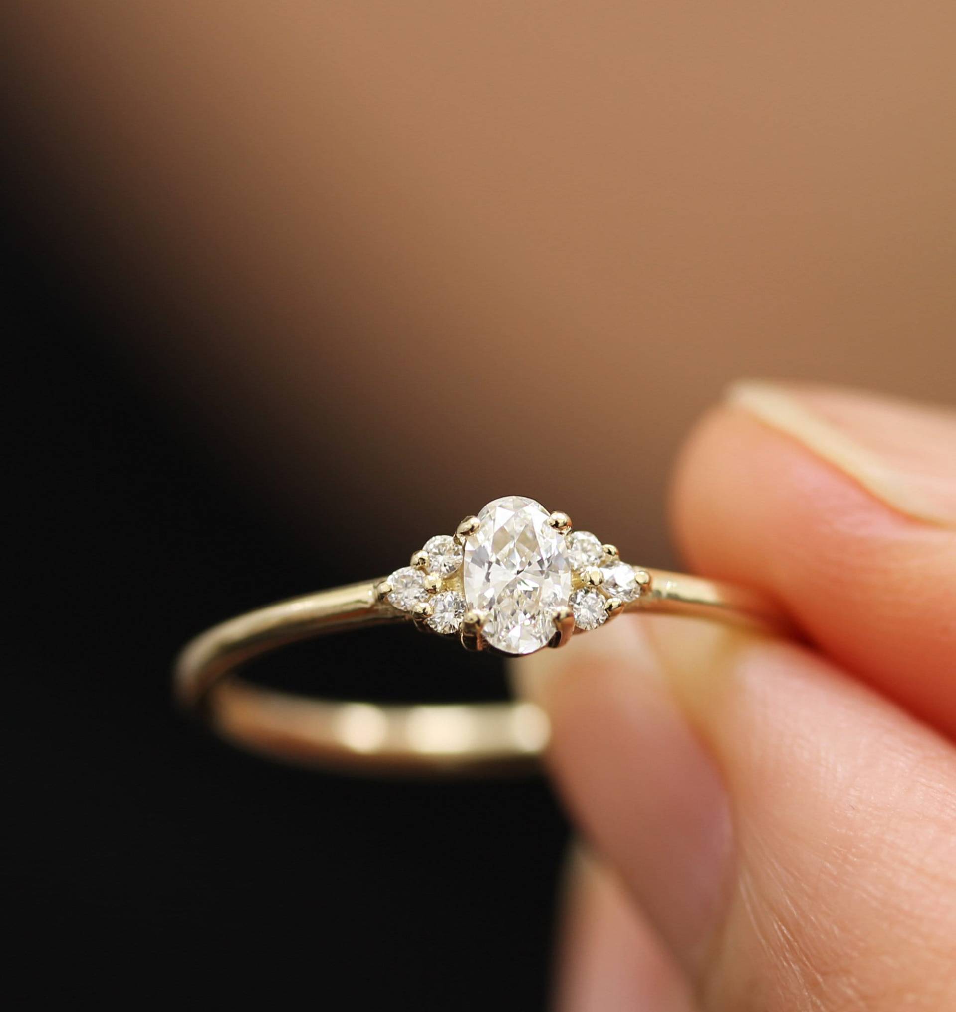 Cluster Ring in 14K Gold Diamond Oval Engagement Stackable Ring, Simple Wedding Band Rose Cluster Ring in 14K Gold Diamond Oval Engagement Stackable Ring, Simple Wedding Band Rose von KHIMJEWELRY