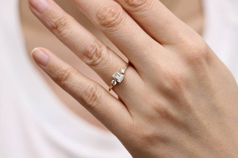 14K Gold Drei Stein Diamant Verlobungsring Handgemachter Zertifizierter Ehering von KHIMJEWELRY