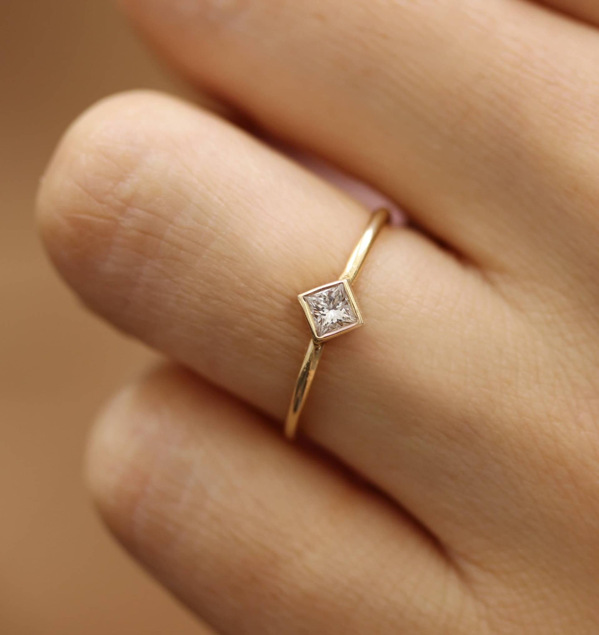 Princess Cut Diamant Verlobungsring 14K Goldband Princess Cut Diamant Verlobungsring 14K Goldband von KHIMJEWELRY