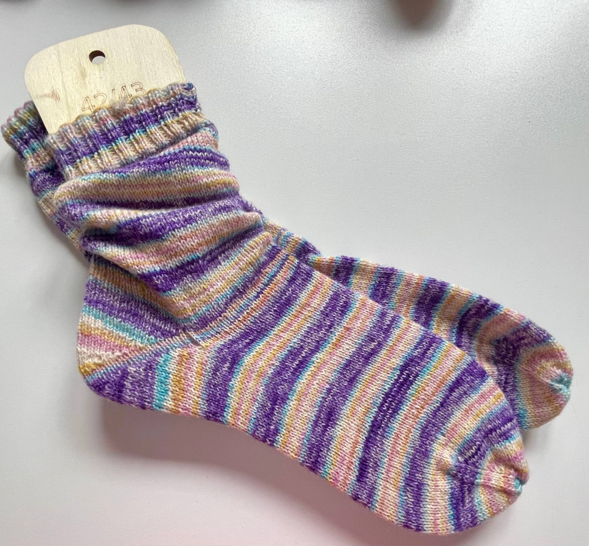Handgestrickte Unikat-Socken - Natürlich. Warm. Einzigartig. Grösse 42/43 von KHMdesignShop