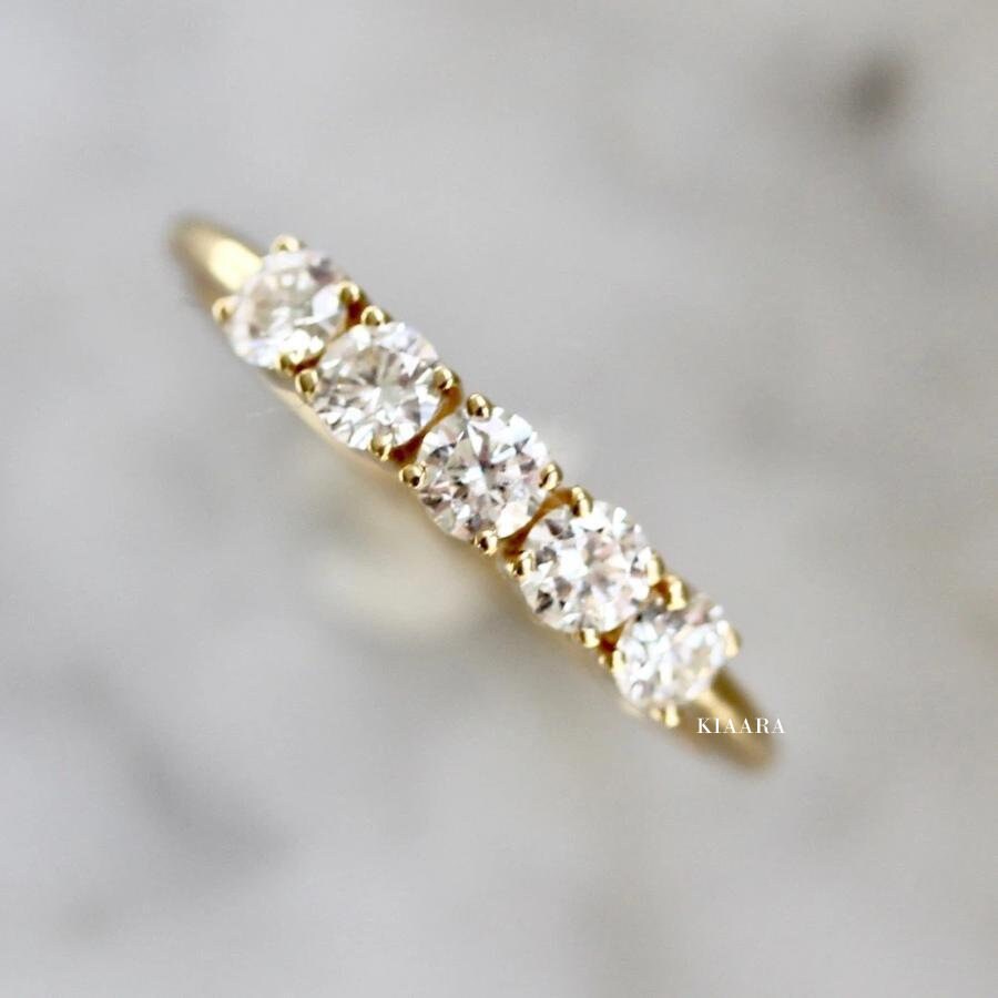 0, 85 Tcw Rundschliff Moissanit Ehering, 14K Massives Gelbgold Band, Halbe Eternity Stapelbar Passende Geschenk Für Sie von KIAARAJEWELS