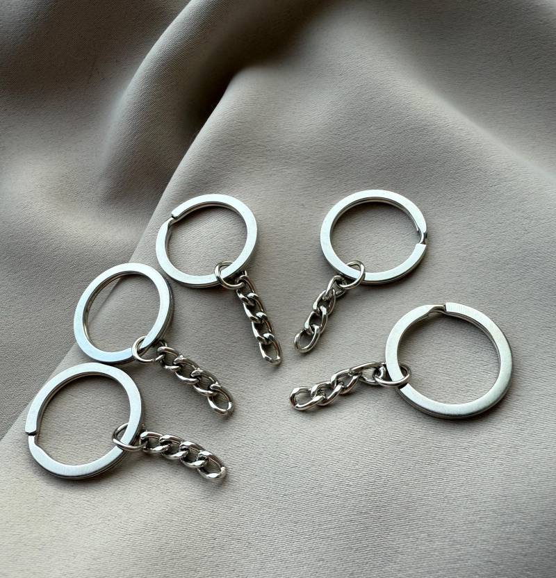 Schlüsselring Mit Kette Silber || 25mm 5 Stück 2, 5cm Schlüsselring Mit Kette Silber || 25mm 5 Stück 2, 5cm von KIARTSBYKRISTINA