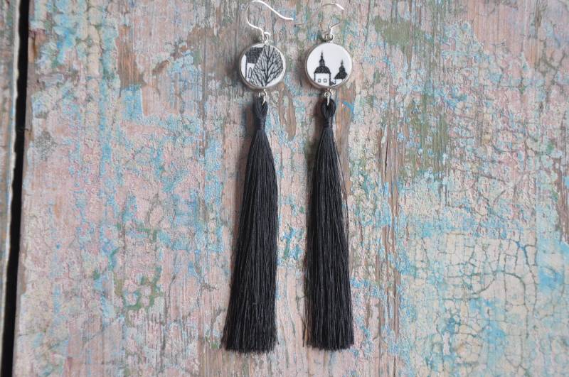 Recycled China/Tassel Ohrringe Handgemachter Schmuck Schwarze Und Weiße Gebrochene Baumelnde Auf Sterling Silber Fishhook Brisuren von KICKANDGO