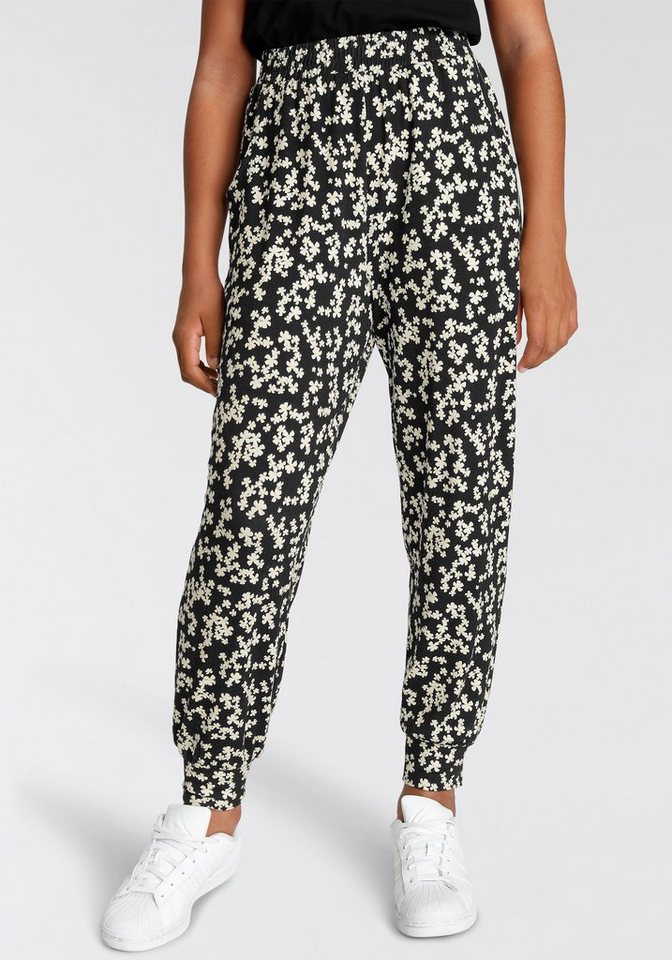 KIDSWORLD Haremshose Viskosehose allover gemustert mit Blumen bedruckt von KIDSWORLD