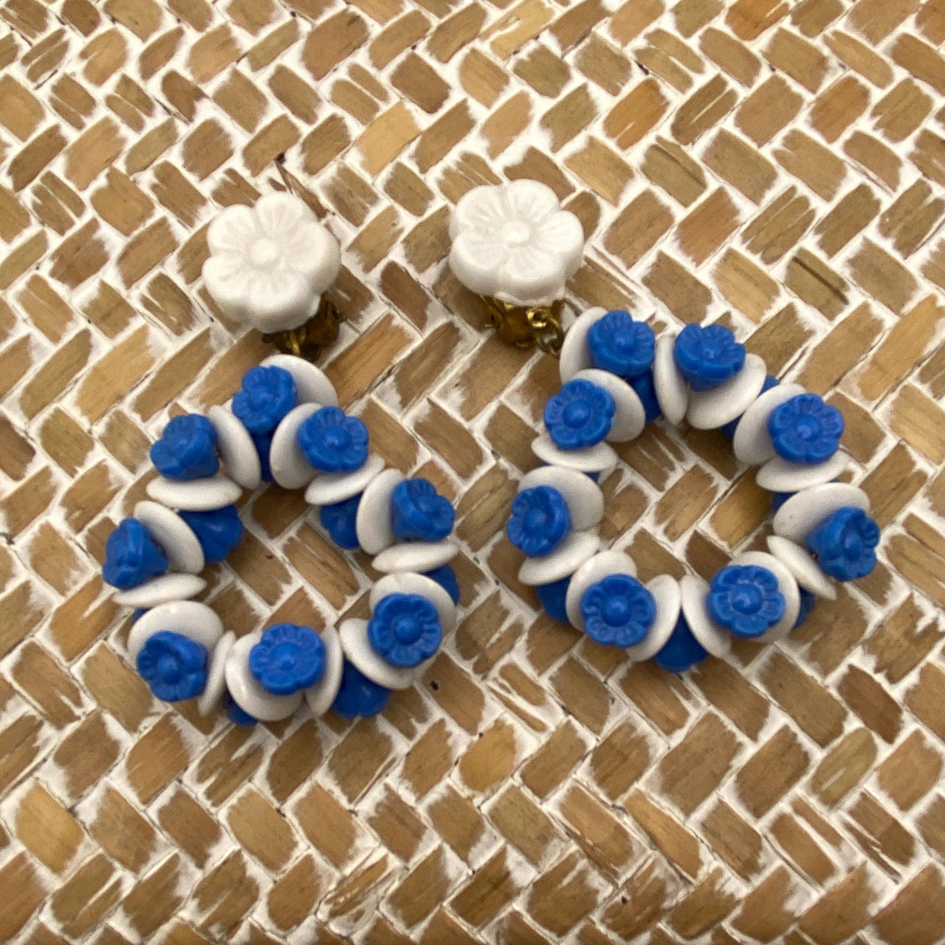 Anhänger-Clips-Ringe Mit Kleinen Blauen Oder Weißen Blumen, 3 Modelle Anhänger-Clips-Ringe Mit Kleinen Blauen Oder Weißen Blumen, 3 Modelle von KIKINASU