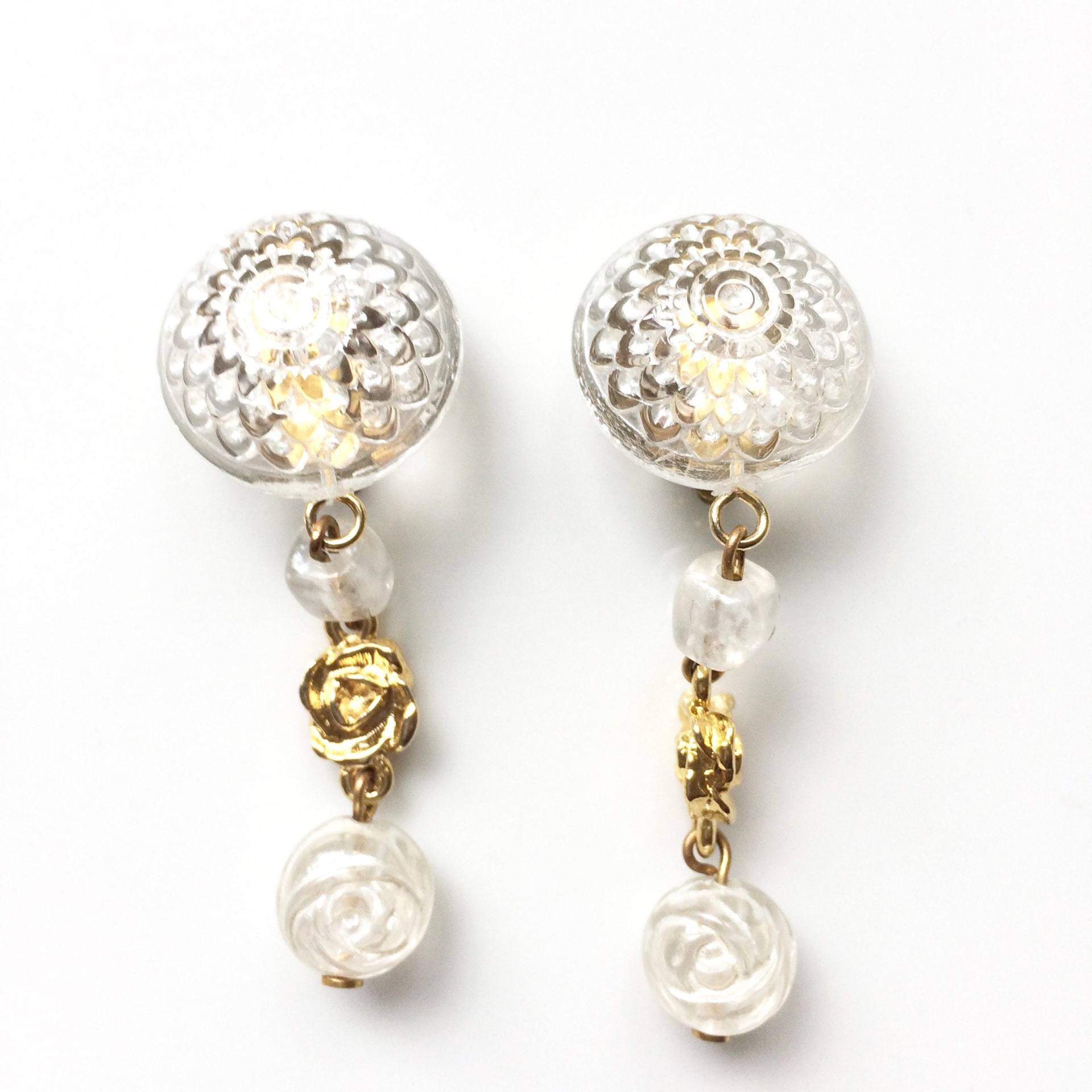 Sehr Leichte Und Baumelnde Ohrclips Aus Harz von KIKINASU