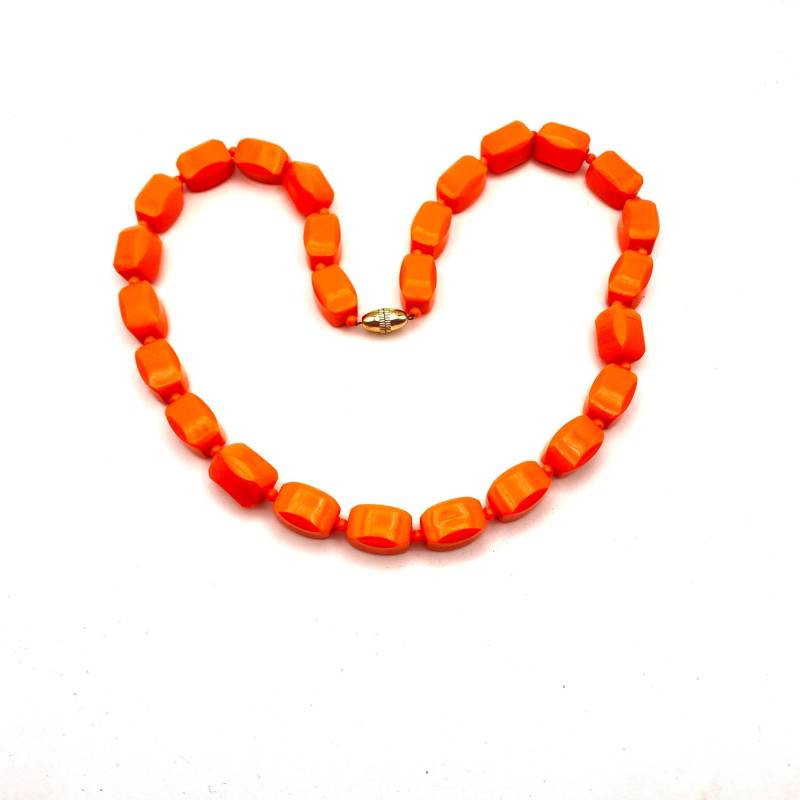 Vintage 1960Er Orange Harz Perlen Halskette von KIKINASU