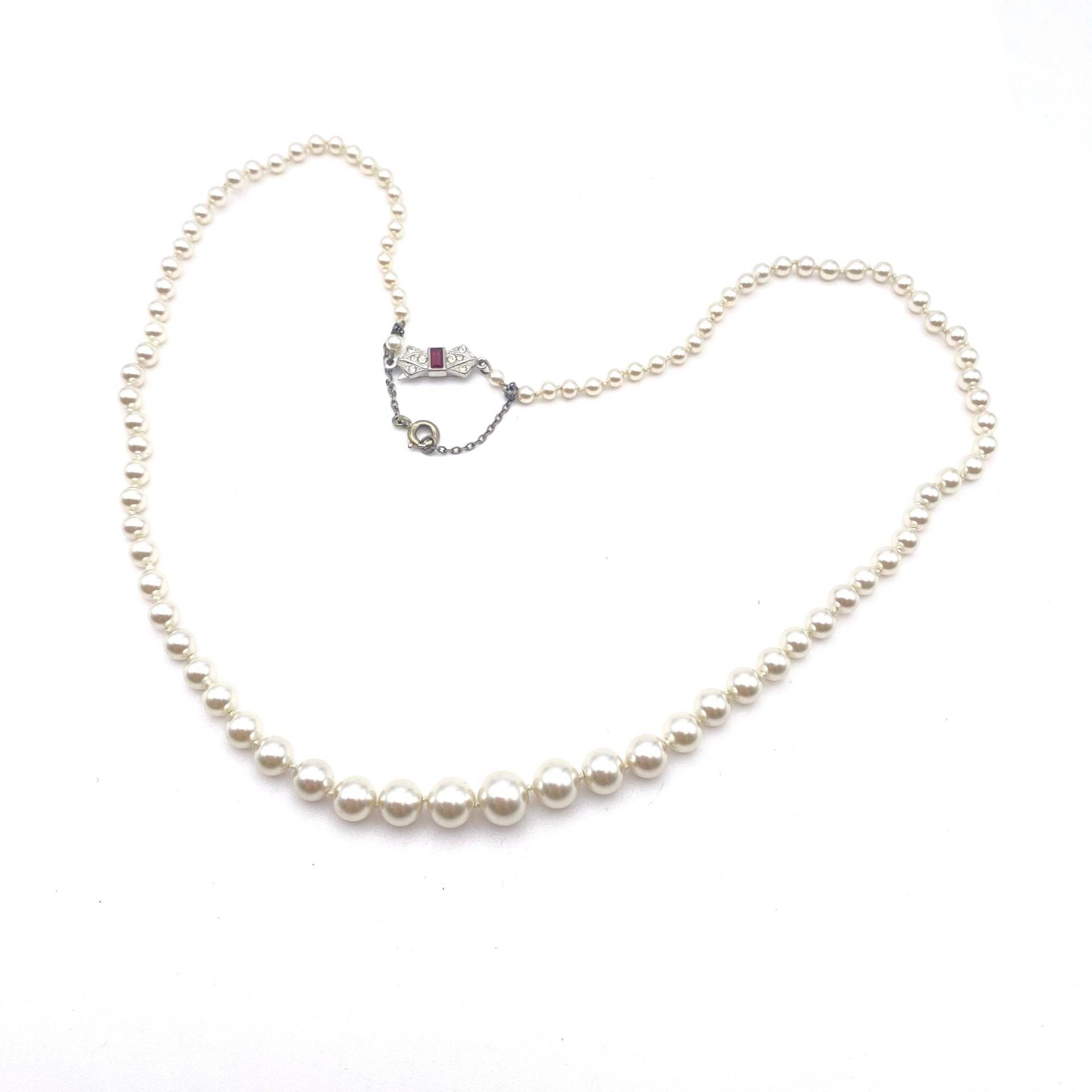 Vintage-Halskette Aus Kunstperlen Majorica, Mit Antikem Silberverschluss von KIKINASU
