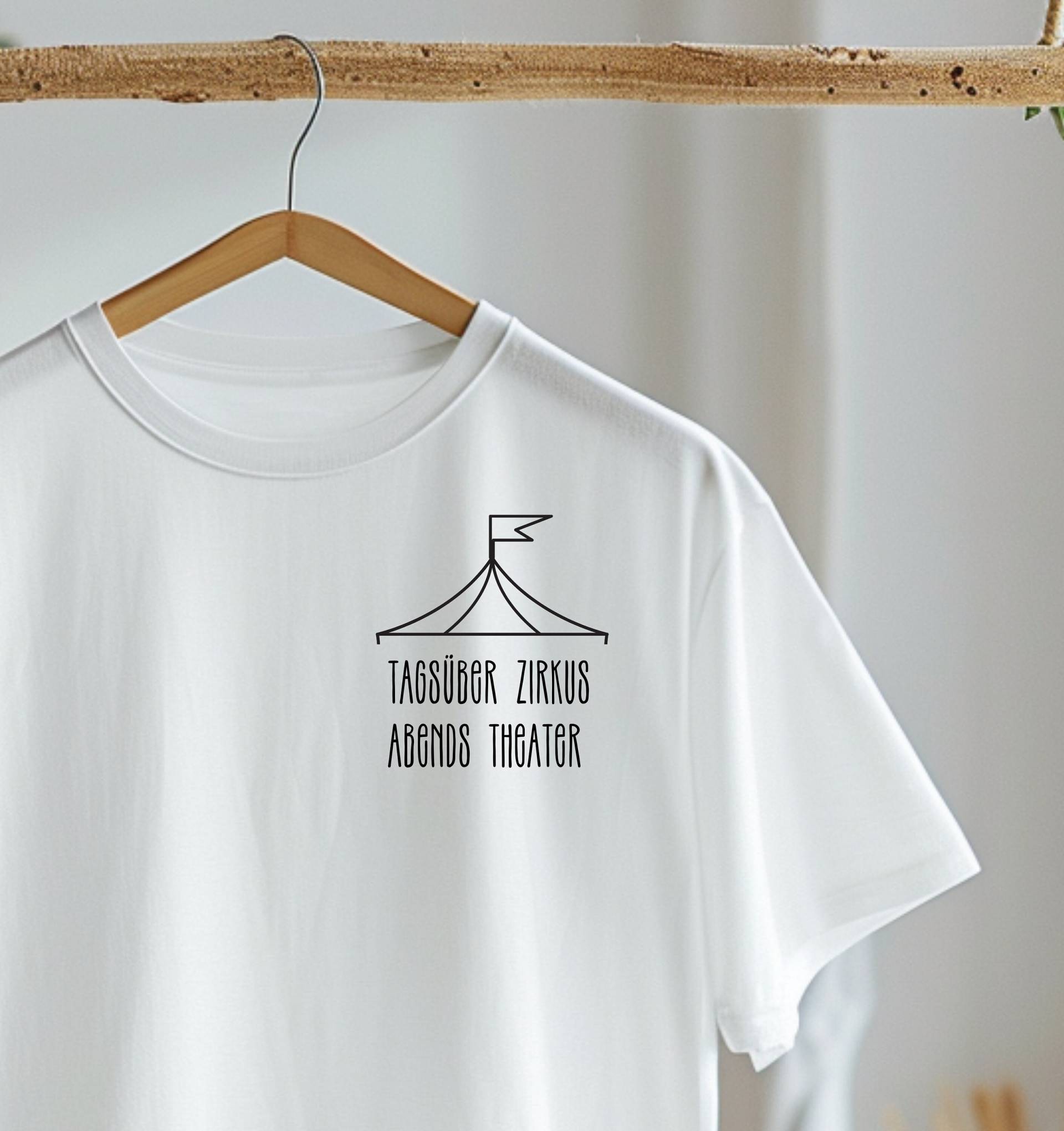 Nachhaltiges Unisex T-Shirt Aus Bio-Baumwolle | Fair Trade Lustiger Statement Print Umweltfreundlich Nachhaltiges Unisex T-Shirt Aus Bio-Baumwolle | Fair Trade Lustiger Statement Print Umweltfreundlich von KINDDEEDSdesign