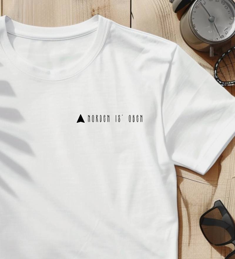 Nachhaltiges Unisex T-Shirt Aus Bio-Baumwolle | Fair Trade Lustiger Statement Print Umweltfreundlich Nachhaltiges Unisex T-Shirt Aus Bio-Baumwolle | Fair Trade Lustiger Statement Print Umweltfreundlich von KINDDEEDSdesign