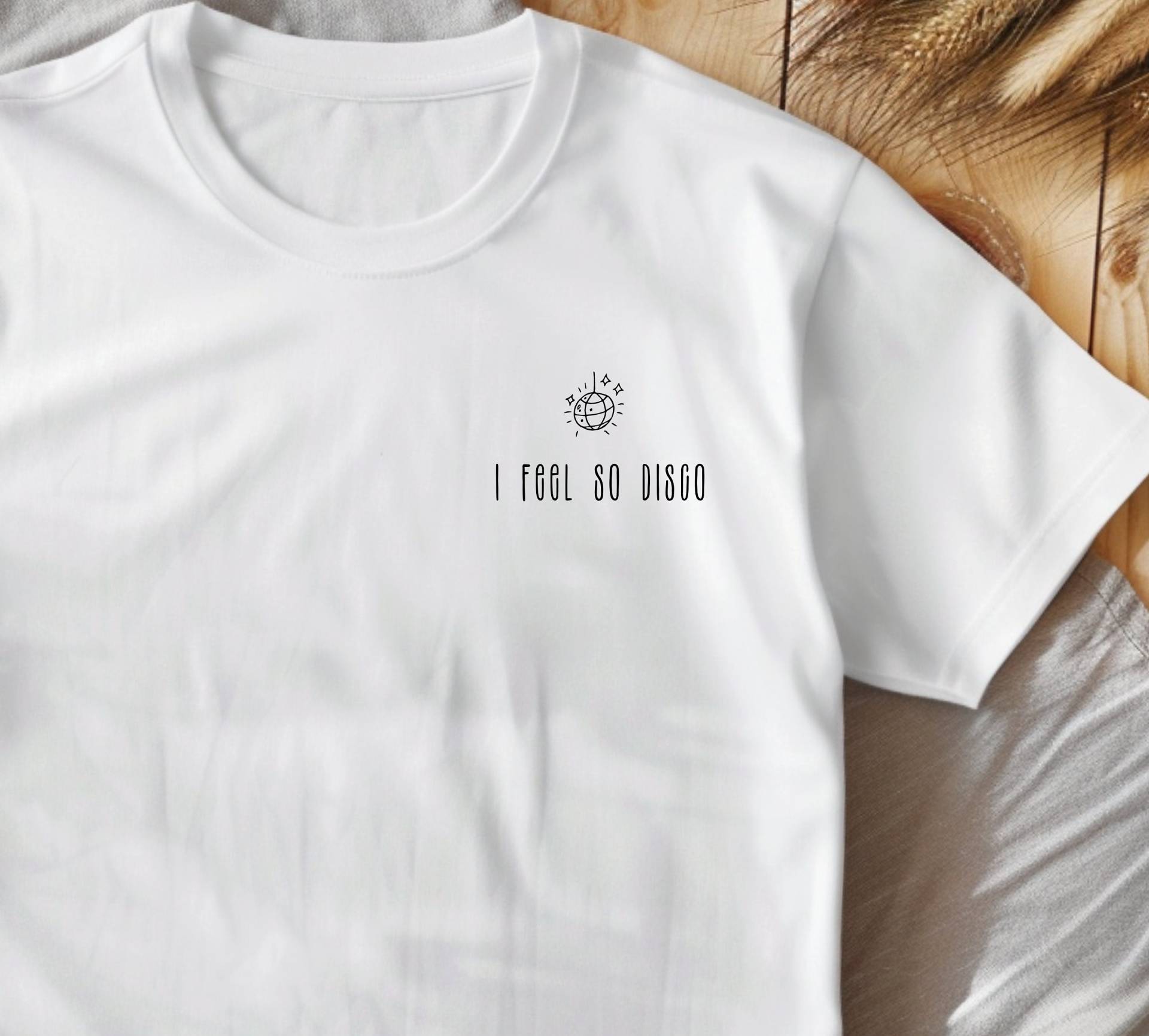 Nachhaltiges Unisex T-Shirt Aus Bio-Baumwolle | Fair Trade Lustiger Statement Print Umweltfreundlich Nachhaltiges Unisex T-Shirt Aus Bio-Baumwolle | Fair Trade Lustiger Statement Print Umweltfreundlich von KINDDEEDSdesign