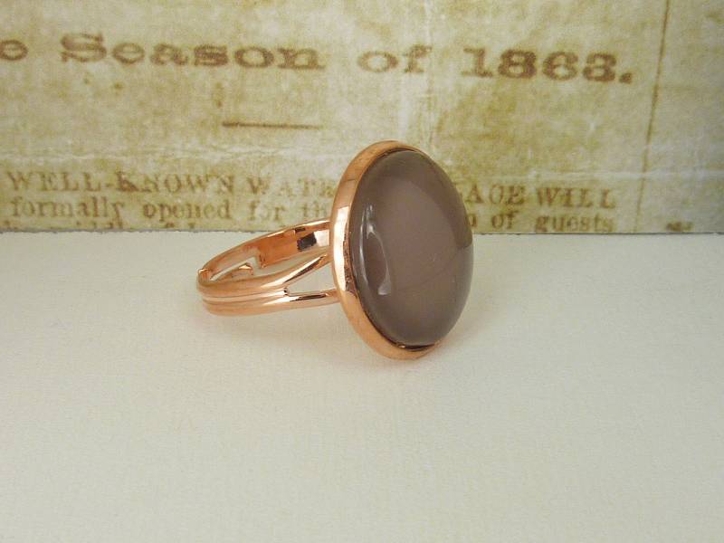 Ring Roségold Und Taupe, Mit 16mm Cabochon - Größe Verstellbar von KINGkerlitz