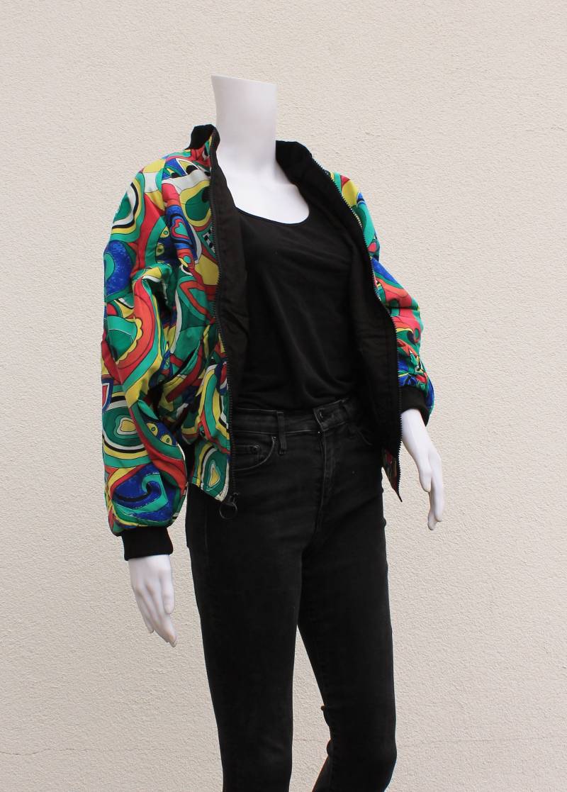 90S Vintage Bomber Jacket/Bunte Fledermausjacke Aus Den 90Ern Retro Design Colourfull Short Parka 1990 90S Vintage Bomber Jacket/Bunte Fledermausjacke Aus Den 90Ern Retro Design Colourfull Short Parka 1990 von KITSCHSCHICK