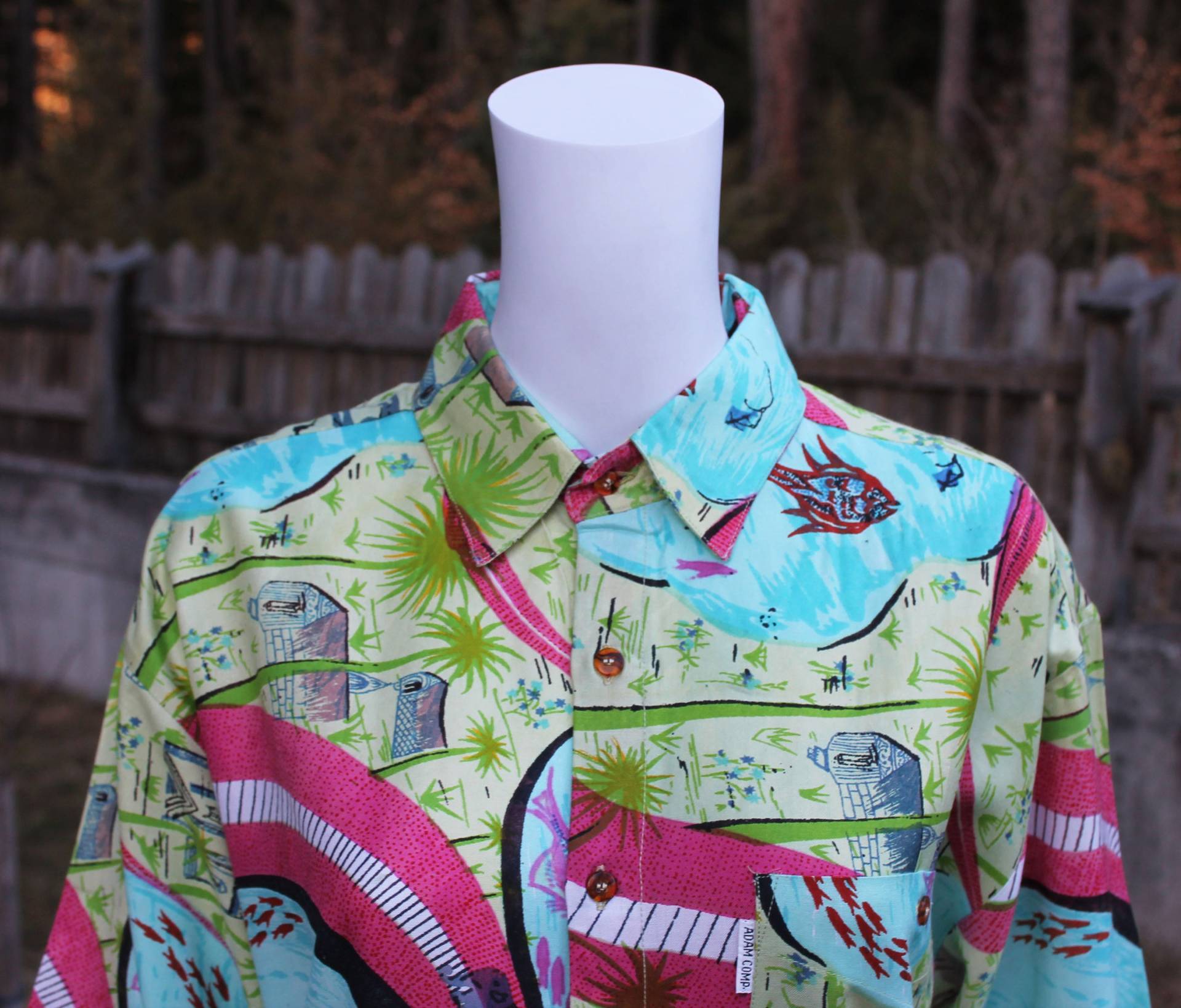 Vintage Shirt With Colourfull Maritime Pattern/90S Light Blue Green Red Fish Palm Trees Elephant Print Half-Length Sleeves Buttons von KITSCHSCHICK