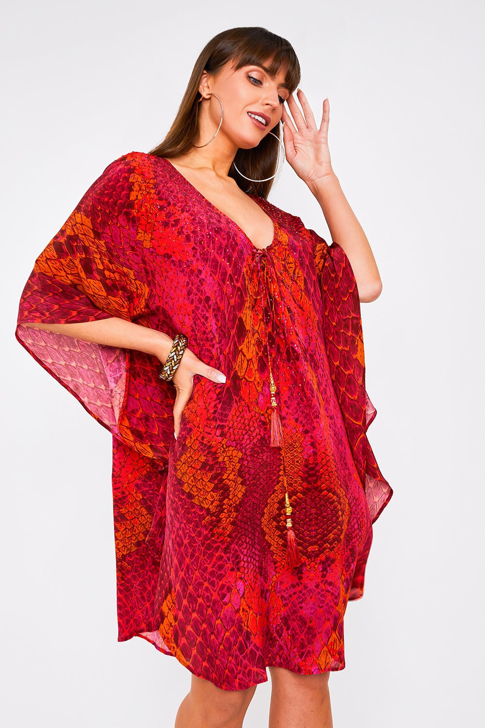 Kaa Quaste Kaftan in Rot Python Kaa Quaste Kaftan in Rot Python von KITTENBEACHWEAR
