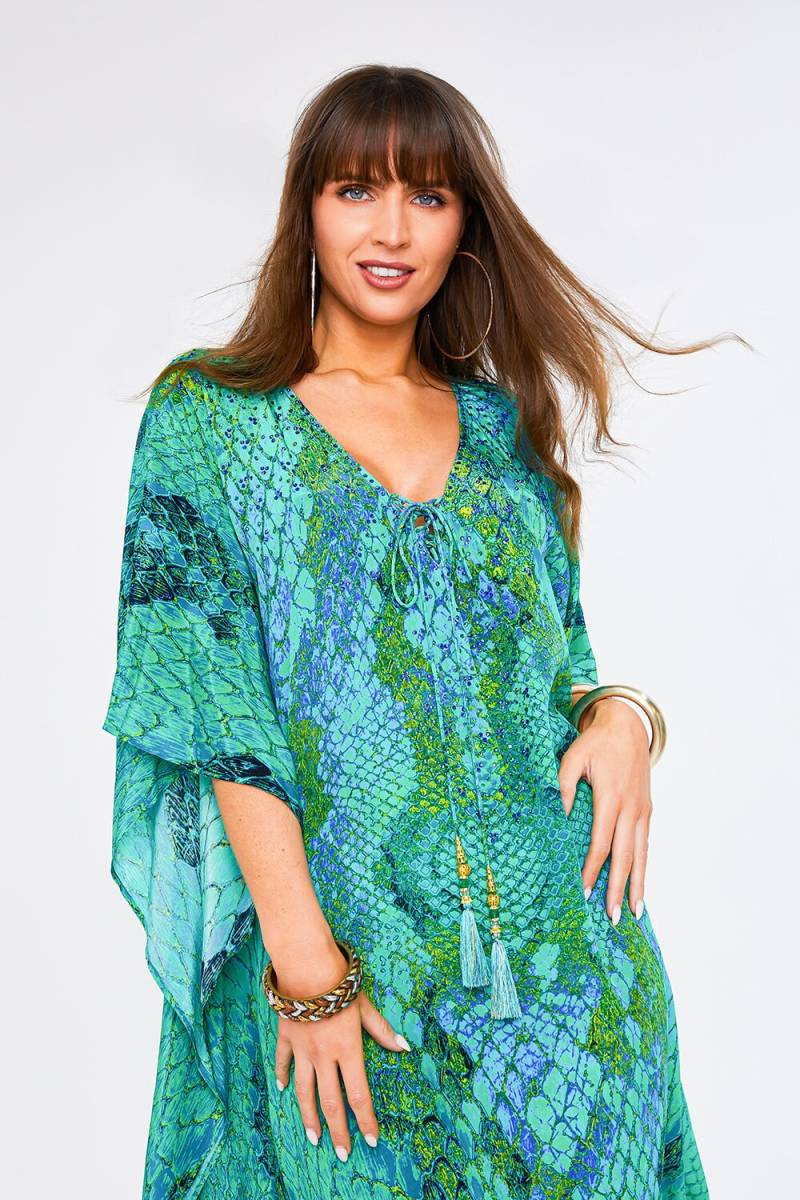 Kaa Quaste Maxi Kaftan in Ozean Python von KITTENBEACHWEAR