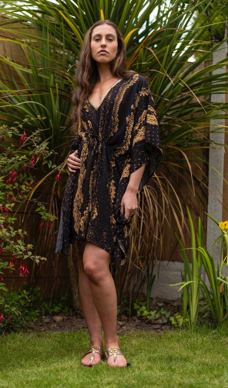 Selina Schwarzer Python Knie Kaftan von KITTENBEACHWEAR