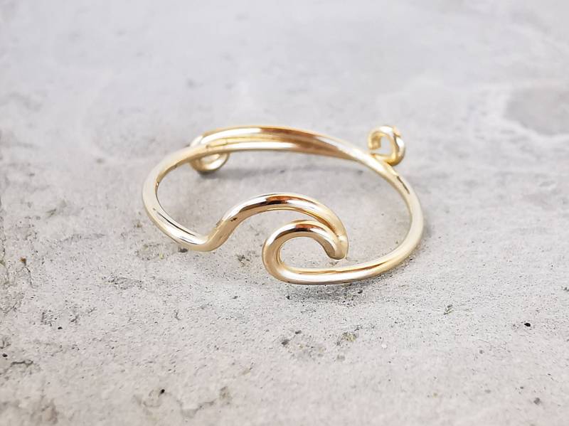 Wave Ring Aus Gold Filled Draht - Größenverstellbarer Ring, Handgemachter Schmuck, Von I Kizzu von KIZZU