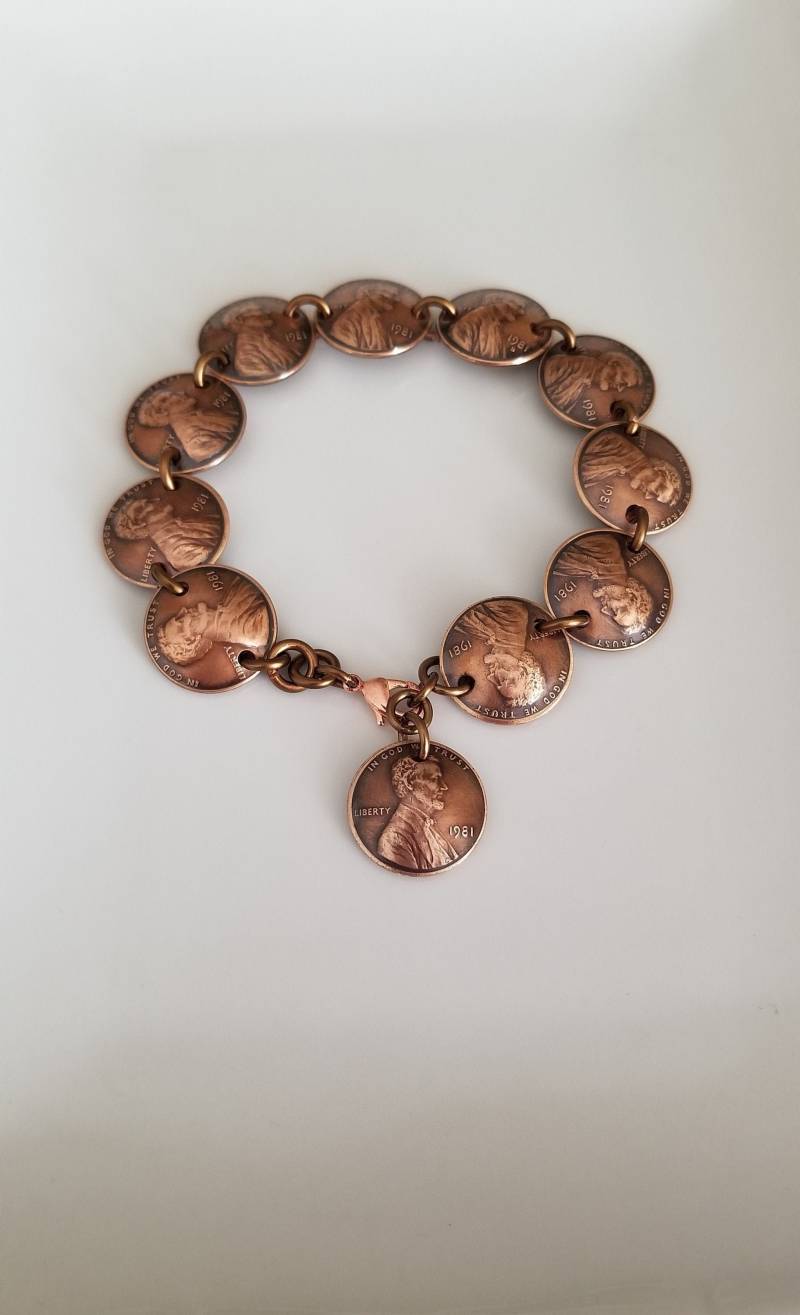 Individuell, Auf Bestellung Gefertigt Wählen Sie Ihre Jahre | Gewölbtes Pfennigarmband Münzschmuck Penny Schmuck Einzigartiges Geschenk Individuell, Auf Bestellung Gefertigt Wählen Sie Ihre Jahre | Gewölbtes Pfennigarmband Münzschmuck Penny Schmuck Einzigartiges Geschenk von KJCoinJewelry