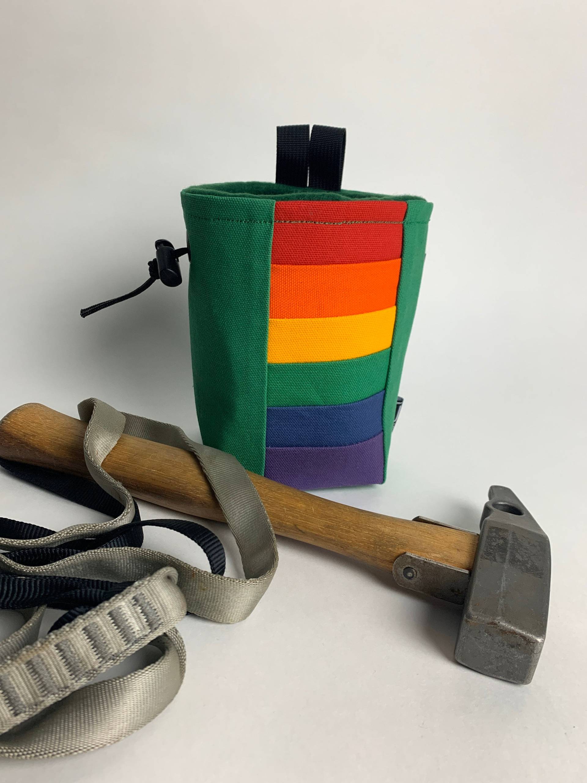 Pride Edition Chalk Bag Grün + Regenbogen Canvas Pride Edition Chalk Bag Grün + Regenbogen Canvas von KJbags