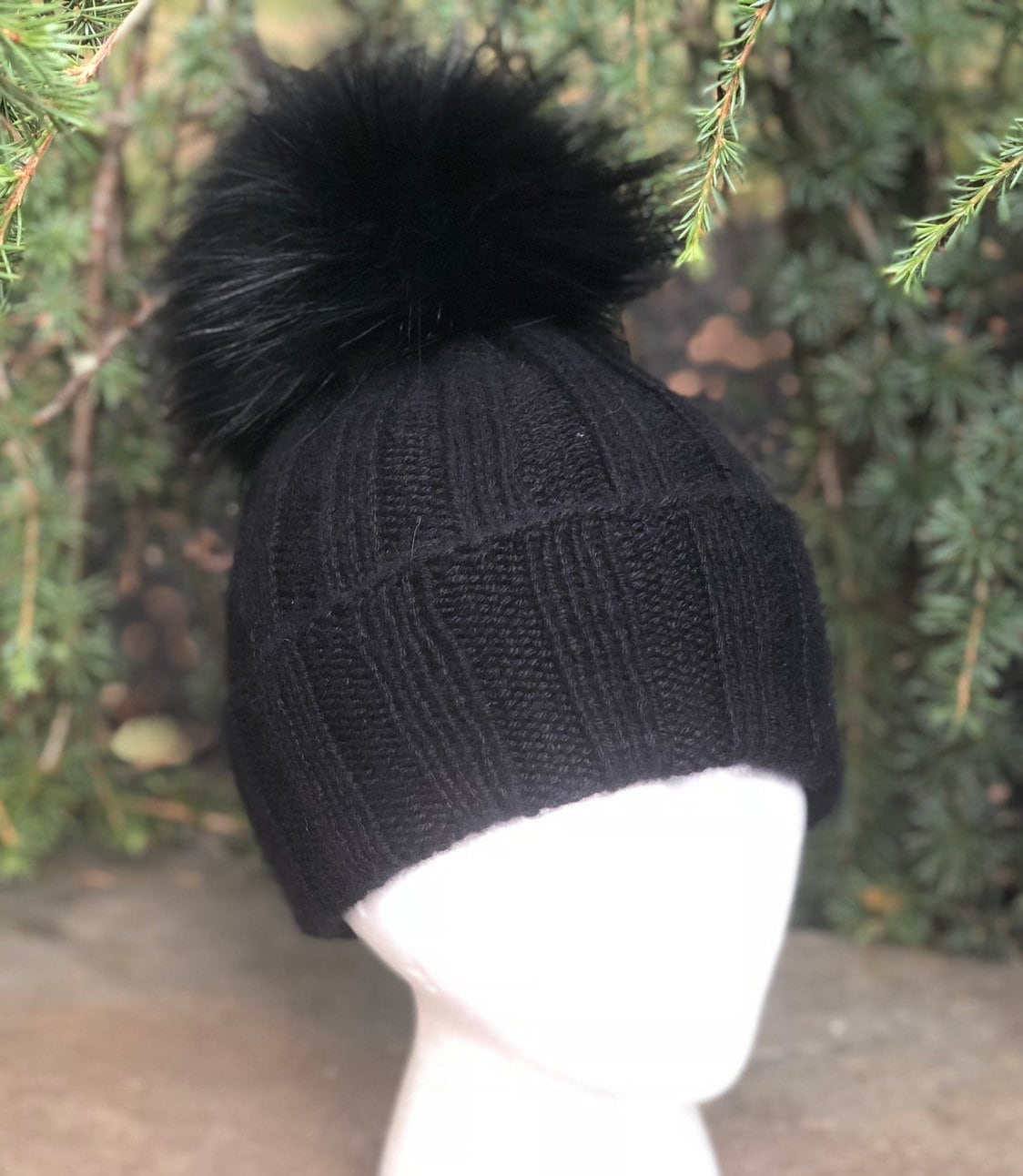 100% Kaschmir Schwarz Chunky Ribbed Fold Over Beanie Mütze - Handgemachte Strickmütze Waschbär Pom Super Weich Lieferbar Damen Winter von KKHATS