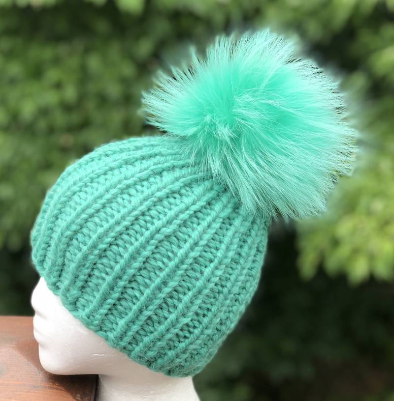 Damen Chunky Beanie Pelz Bommel Mütze - 100 % Alpaka Handgemachte Strickmütze Waschbär Pom Lieferbar Geschenk von KKHATS