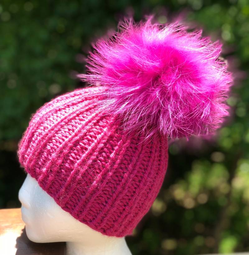 Damen Chunky Beanie Pelz Bommelmütze - 100 % Alpaka Mütze Handgemachte Strickmütze Waschbär Pom Lieferbar Geschenk von KKHATS
