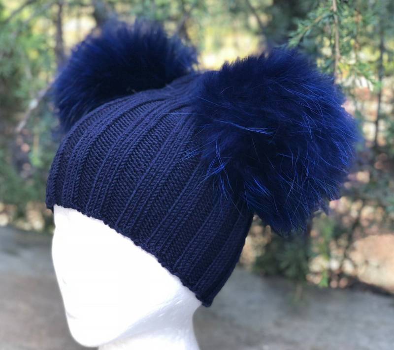 Gerippte Marineblaue Beanie Pelz Bommelmütze - 100% Wollmütze Handgemachte Gestrickte Mimi Mütze Doppelfell Pom Wintermütze von KKHATS