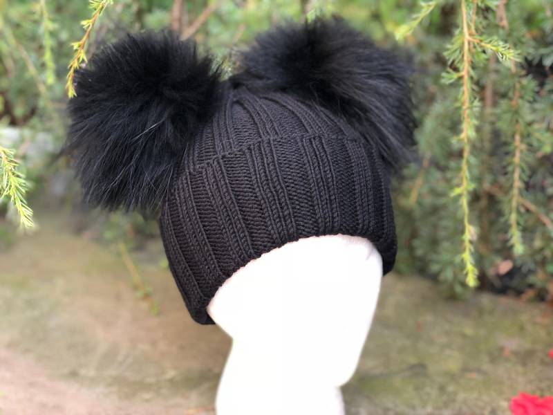 Gerippte Schwarze Mütze Pelzpomponmütze - 100% Wolle Handgestrickte Faltbare Mimi-Mütze Doppelfellbommel Versandbereit Damen-/Kindermütze von KKHATS