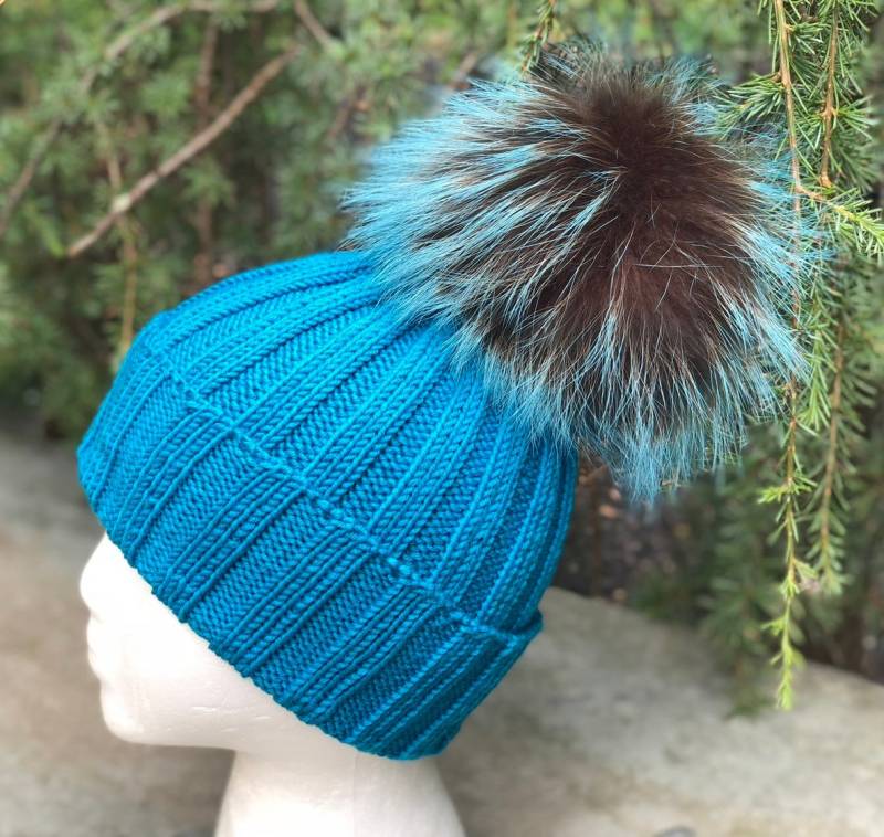 Gerippte Türkis Beanie Pelz Bommelmütze - 100 % Wolle Hut Handgemachte Gestrickte Fold Over Waschbär Pom Lieferbar Damen Winter H von KKHATS