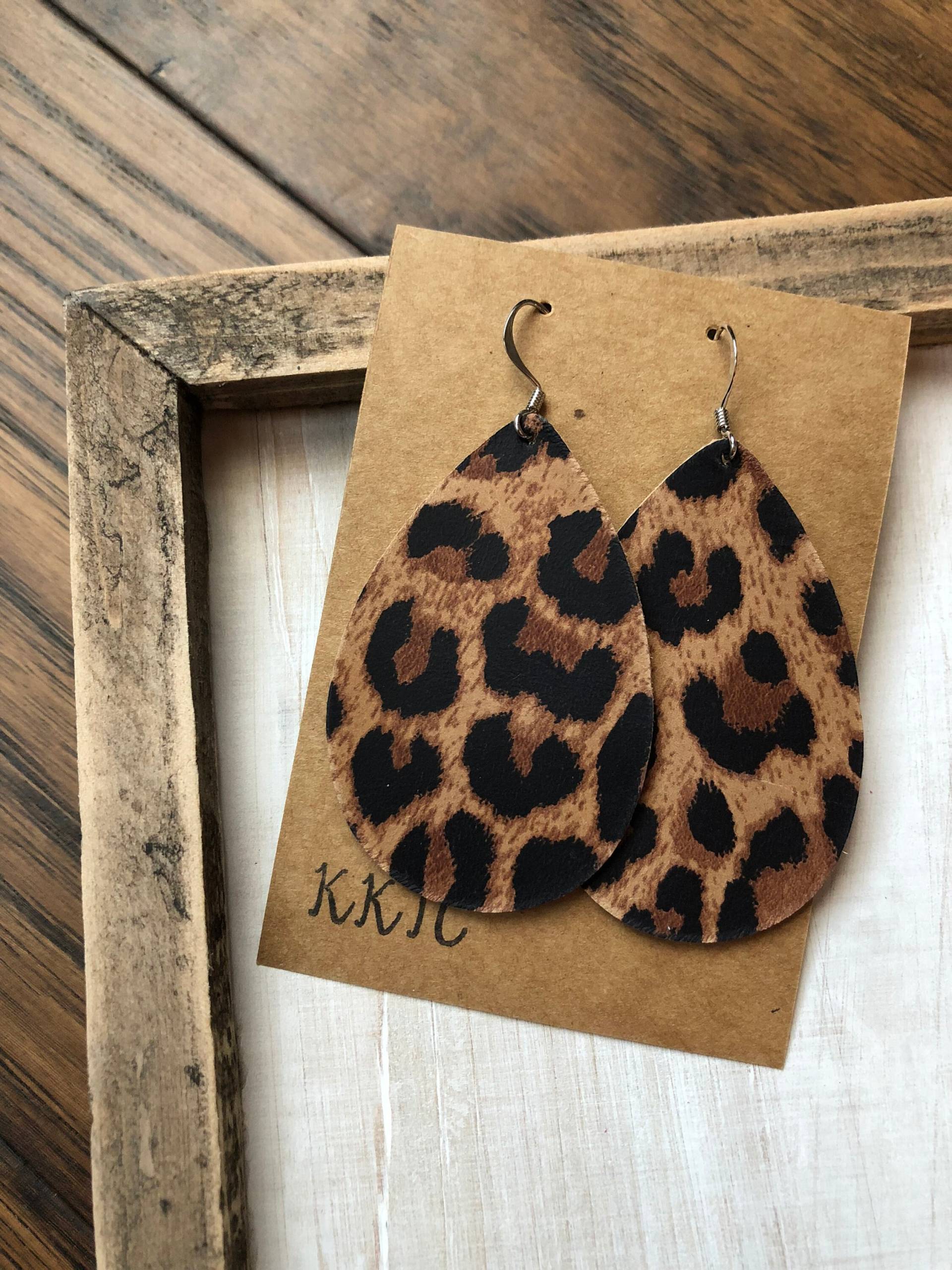 Leopard Tropfen Ohrringe Leopard Tropfen Ohrringe von KKTCdesigns