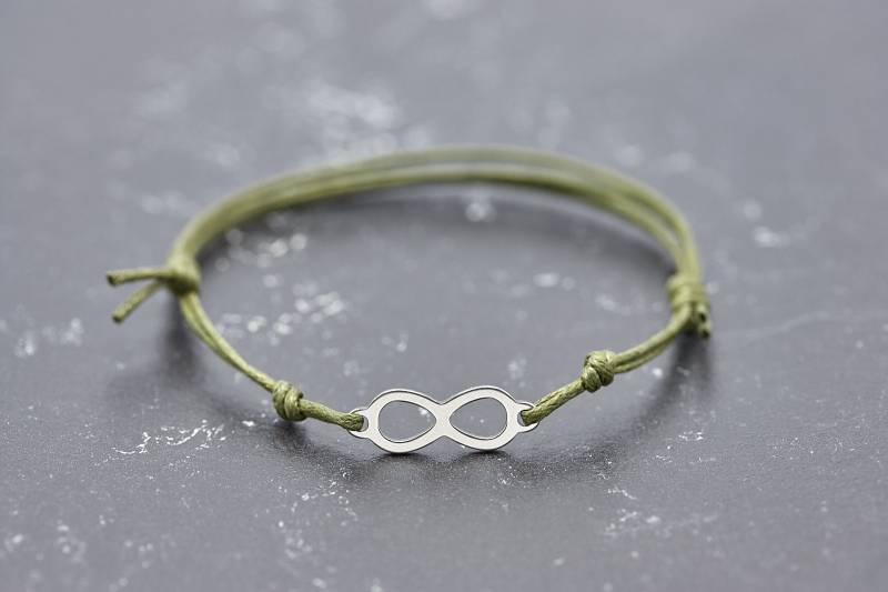 Beste Freundin Geschenk Armband Infinity Edelstahl Grün Minimal Vegan Freundschaftsamband Damen von KLAPPERGLAS