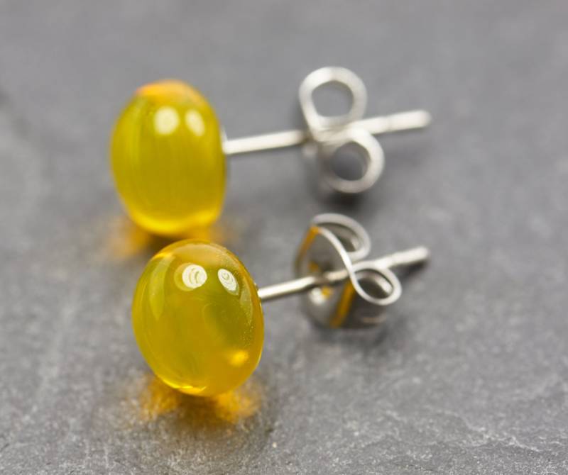 Ohrstecker Illuminating Yellow Gelb - Minimalistisch von KLAPPERGLAS