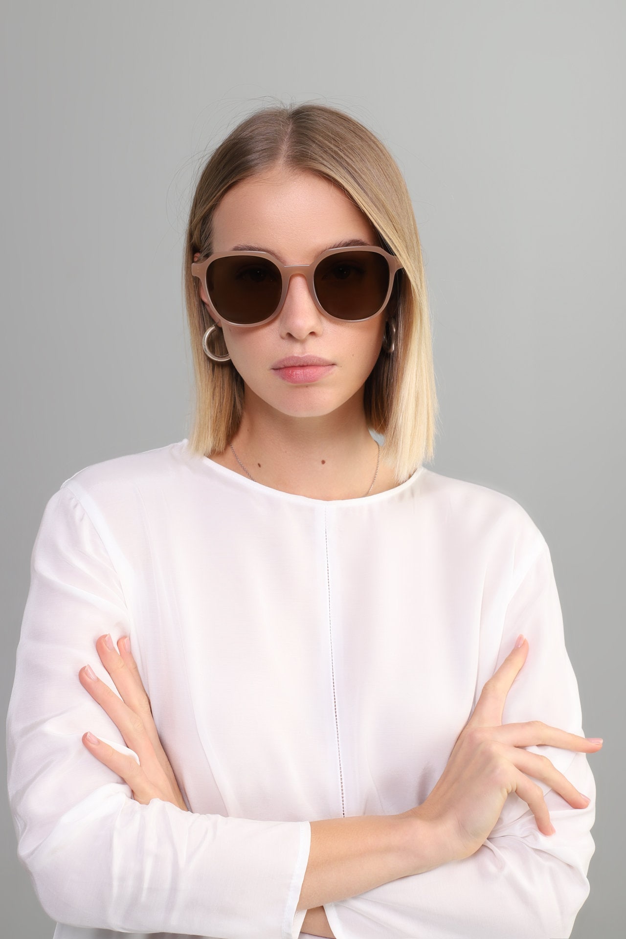 Übergroße Runde Sonnenbrille Für Frauen in Beige, Schwarz, Orange, Weinrot Mit Uv400-Schutzgläsern von KLASSGLASS