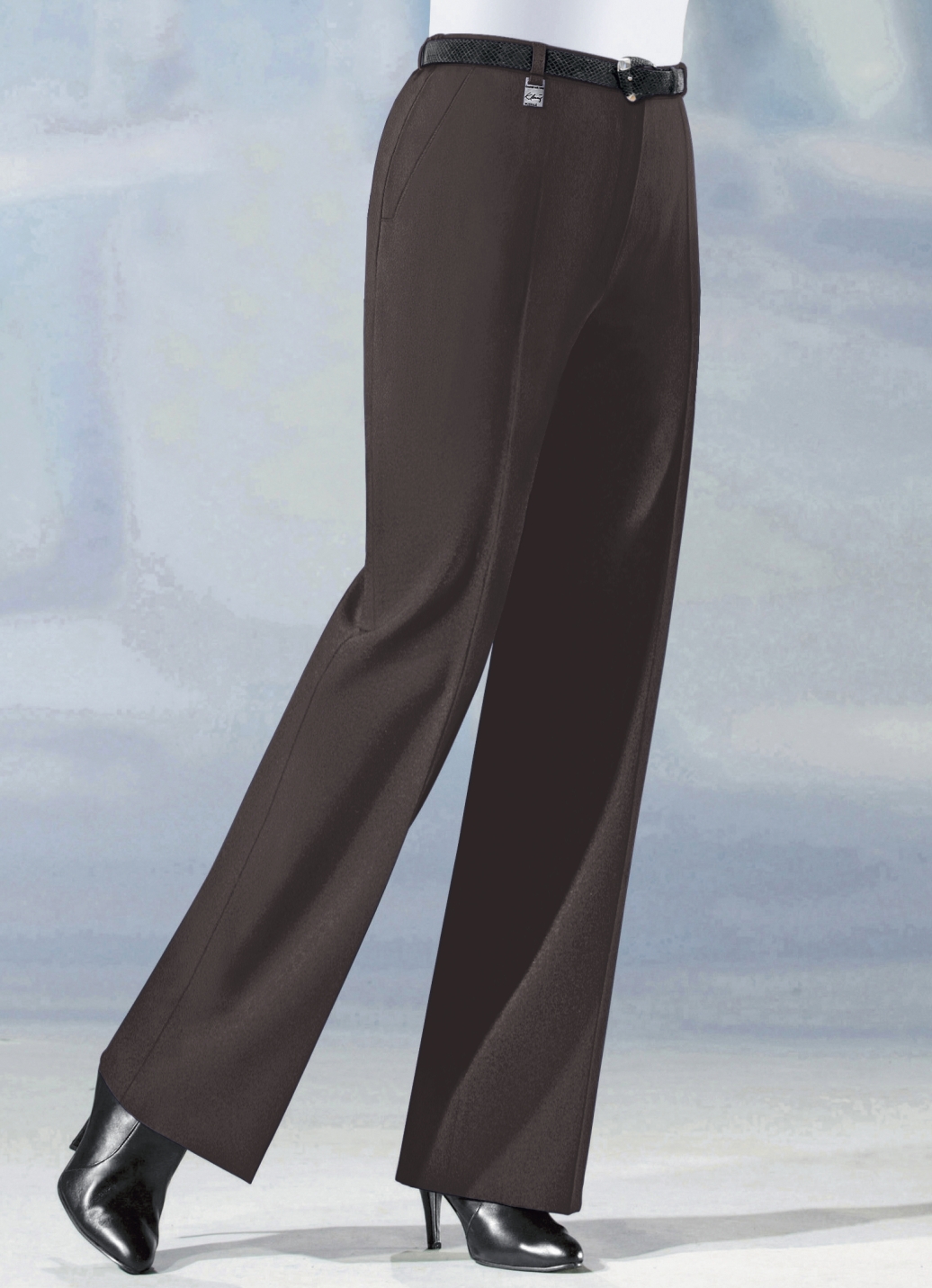 Hose in angesagter Marlene-Form in 6 Farben, Dunkelbraun, Größe 48 Hose in angesagter Marlene-Form in 6 Farben, Dunkelbraun, Größe 48 von KLAUS MODELLE