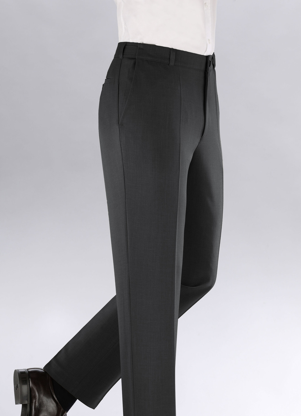 "Klaus-Modelle"-Hose in 4 Farben, Schwarz, Größe 24 "Klaus-Modelle"-Hose in 4 Farben, Schwarz, Größe 24 von KLAUS MODELLE