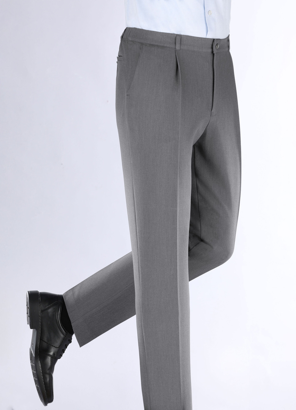 "Klaus Modelle"-Hose mit Bundfalten in 3 Farben, Mittelgrau Meliert, Größe 27 "Klaus Modelle"-Hose mit Bundfalten in 3 Farben, Mittelgrau Meliert, Größe 27 von KLAUS MODELLE