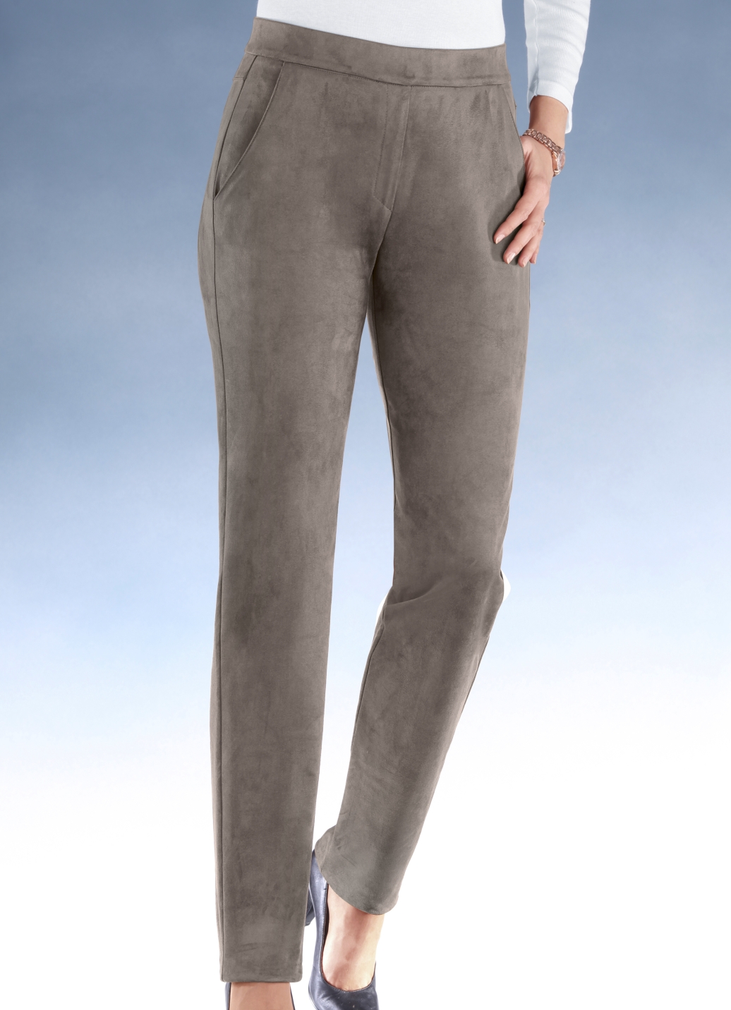 Trendige, samtweiche Hose, Taupe, Größe 18 von KLAUS MODELLE