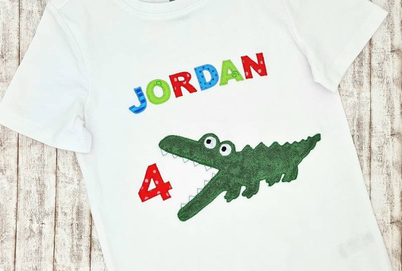 Geburtstagsshirt Krokodil Mit Name Und Zahl von KLEiNERFiLZi
