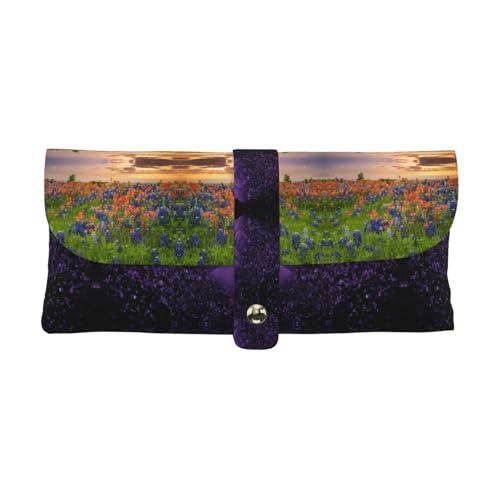 KLMELLMDE Exquisite Texas Bluebonnets Scenery Stifteetui, Schnappverschluss, Leder-Brillentasche, Schulstiftetui, Bürobedarf-Organizer, Make-up-Tasche von KLMELLMDE