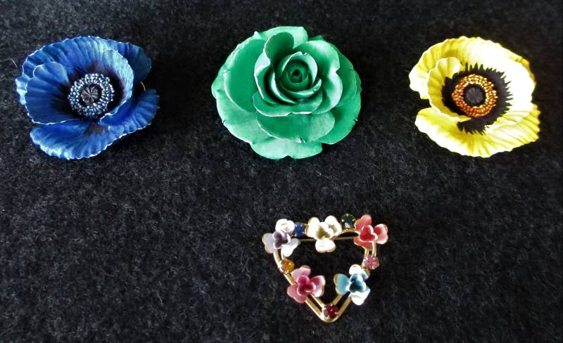 Kollektion Blumen Pins | Fünf Teile Keramik, Emaille, Fimo Clay von KLRCreationsStore